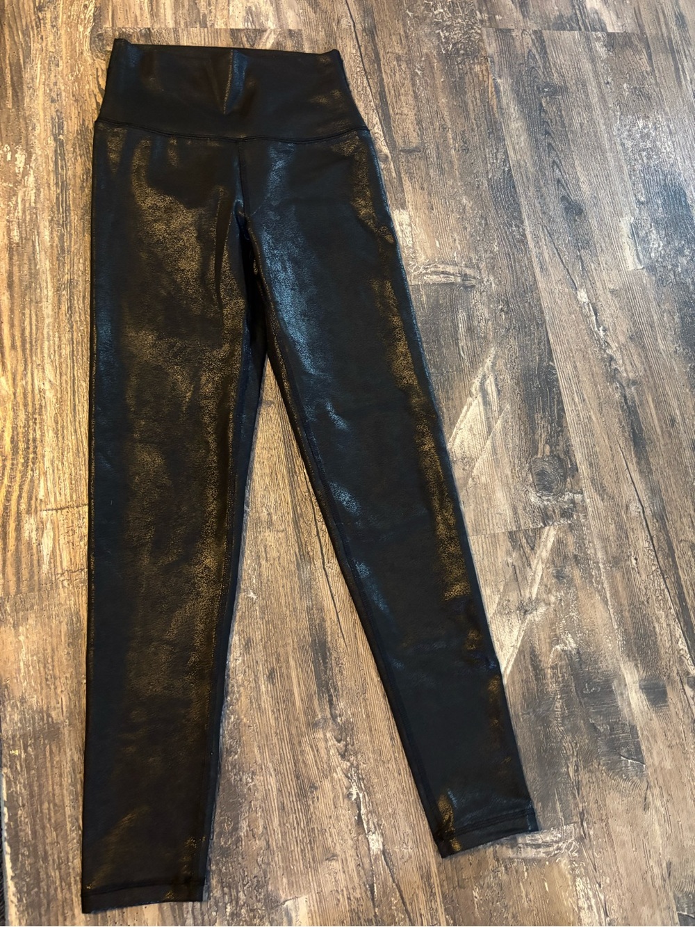 High-Waist Shimmery Black Leggings for Women